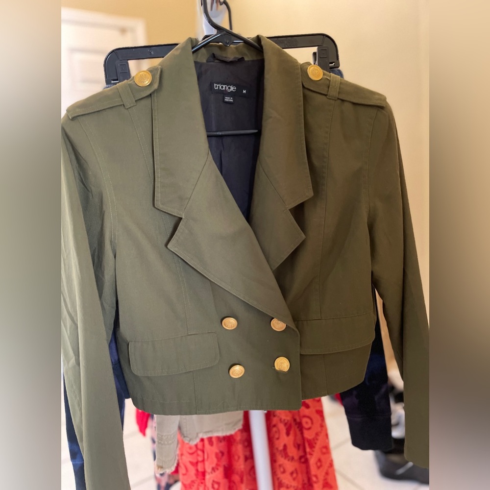 Cropped olive green blazer with beautiful gold buttons.